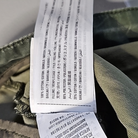 ABERCROMBIE & Fitch xs army camo zip up jacket - Picture 7 of 7